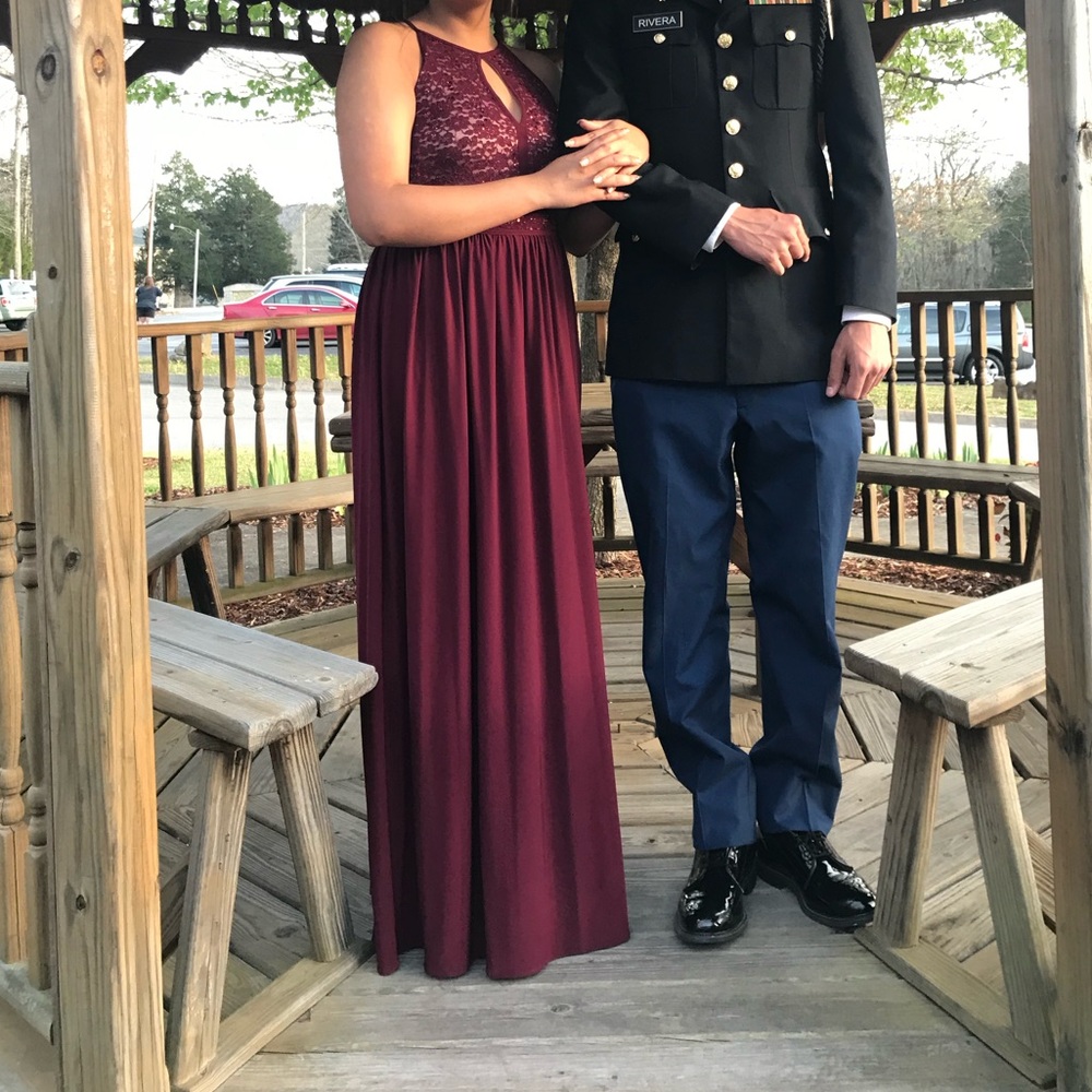 A long/ball gown/prom dress